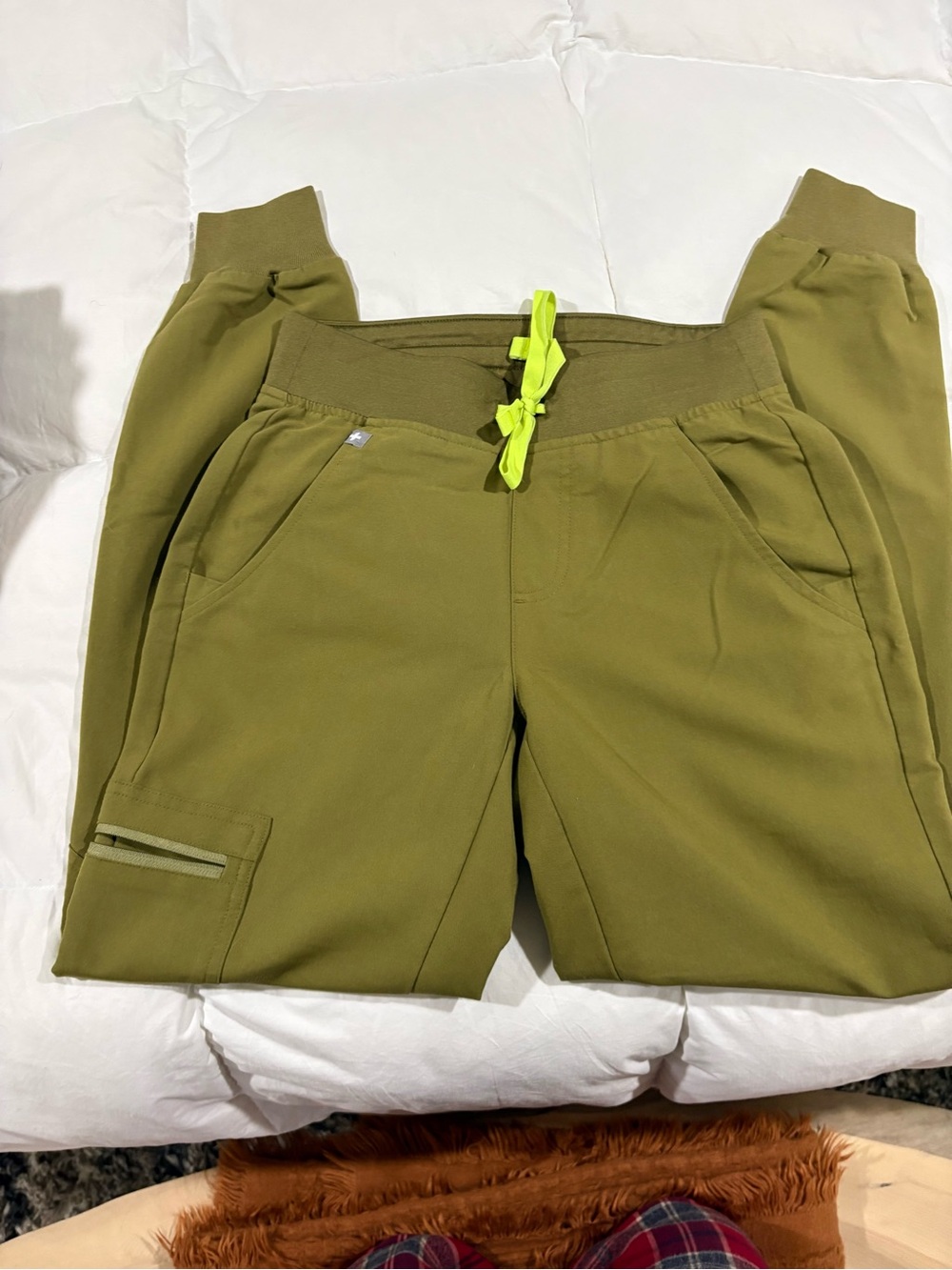 Figs XXS Olive Green Jogger Pants with Neon Drawcord